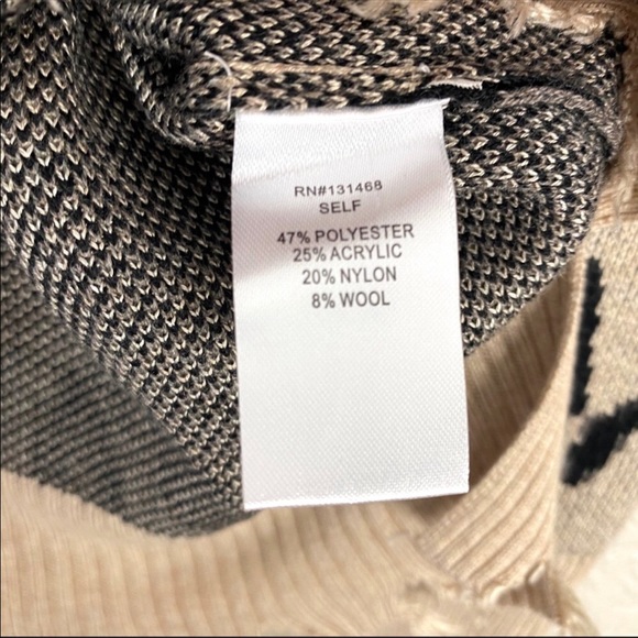 FATE Animal Print Distressed Pullover - Picture 4 of 7